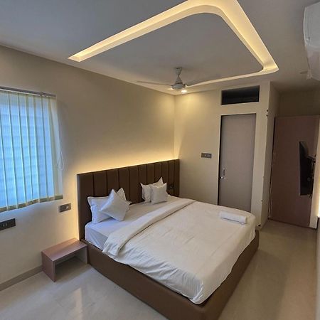 Hotel Vilaasitaa Vijay Nagar Indore Esterno foto