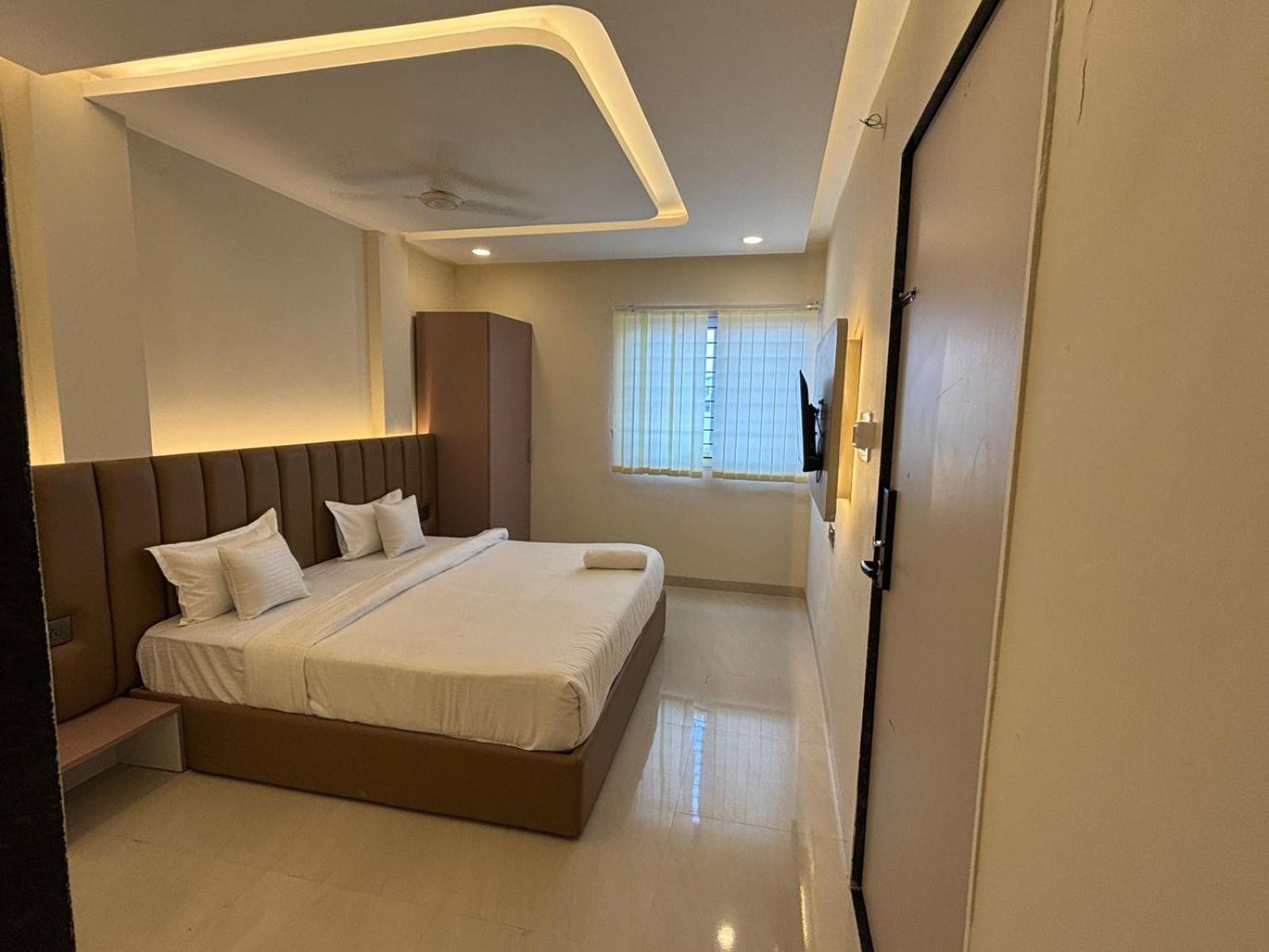 Hotel Vilaasitaa Vijay Nagar Indore Esterno foto