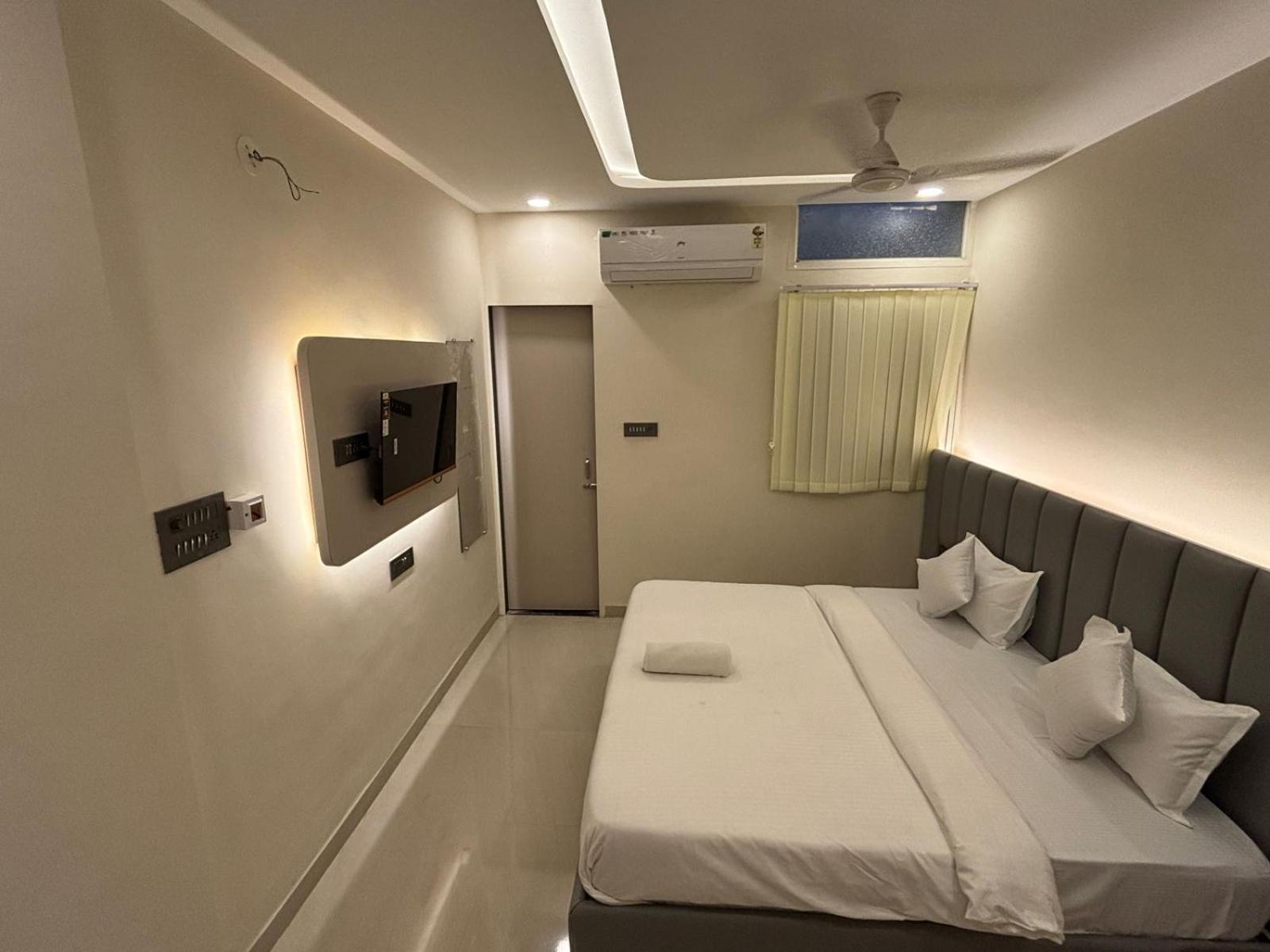 Hotel Vilaasitaa Vijay Nagar Indore Esterno foto